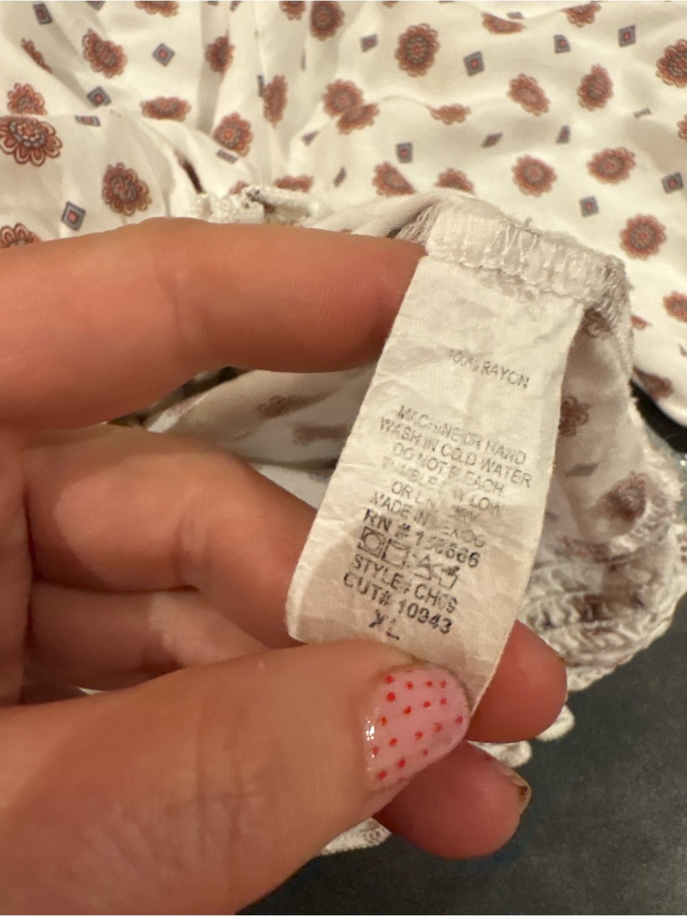Free Kisses Off-Shoulder Cream Blouse with Red Dot Print XL - Picture 3 of 7
